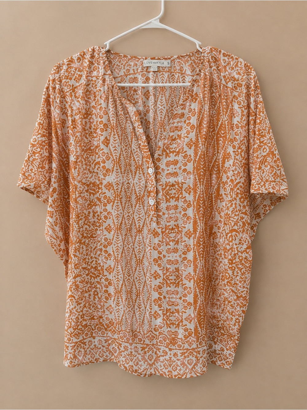 Love Sam Cream & Orange Floral Button-Front V-Neck Blouse